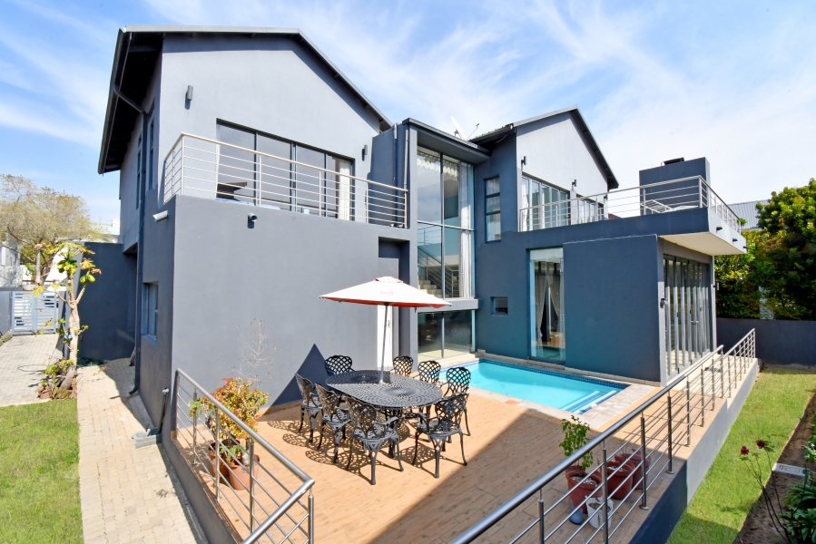 4 Bedroom Property for Sale in Waterfall Country Village Gauteng