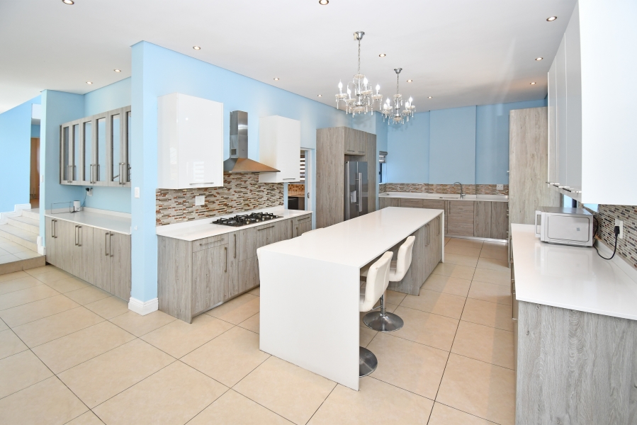 4 Bedroom Property for Sale in Waterfall Country Village Gauteng