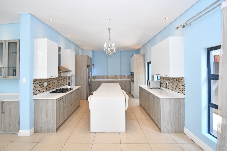 4 Bedroom Property for Sale in Waterfall Country Village Gauteng