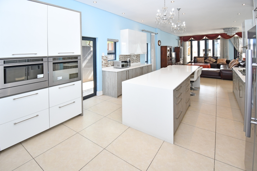 4 Bedroom Property for Sale in Waterfall Country Village Gauteng
