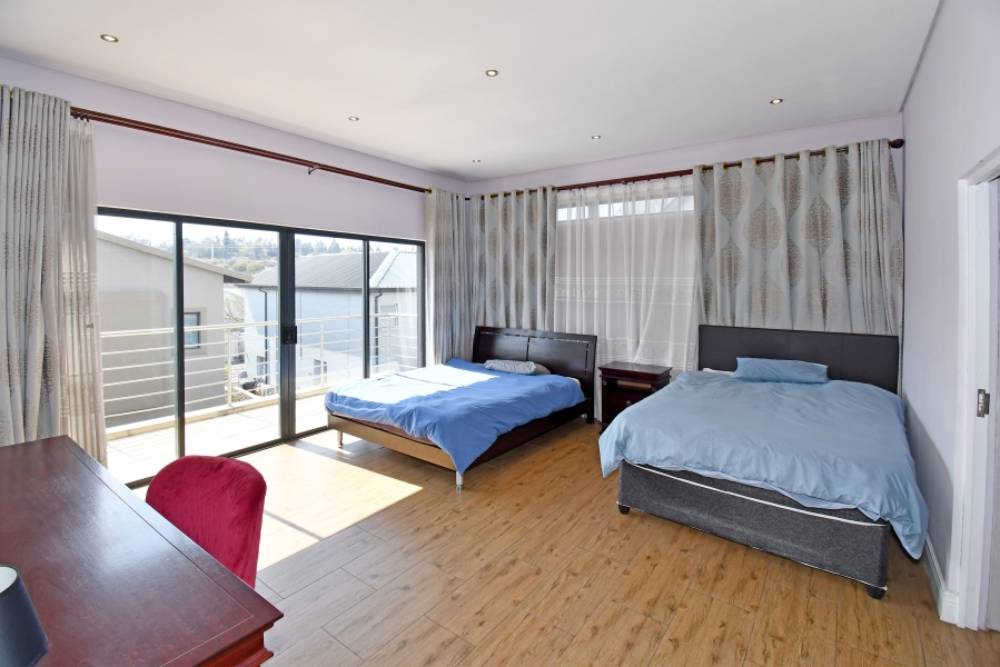 4 Bedroom Property for Sale in Waterfall Country Village Gauteng