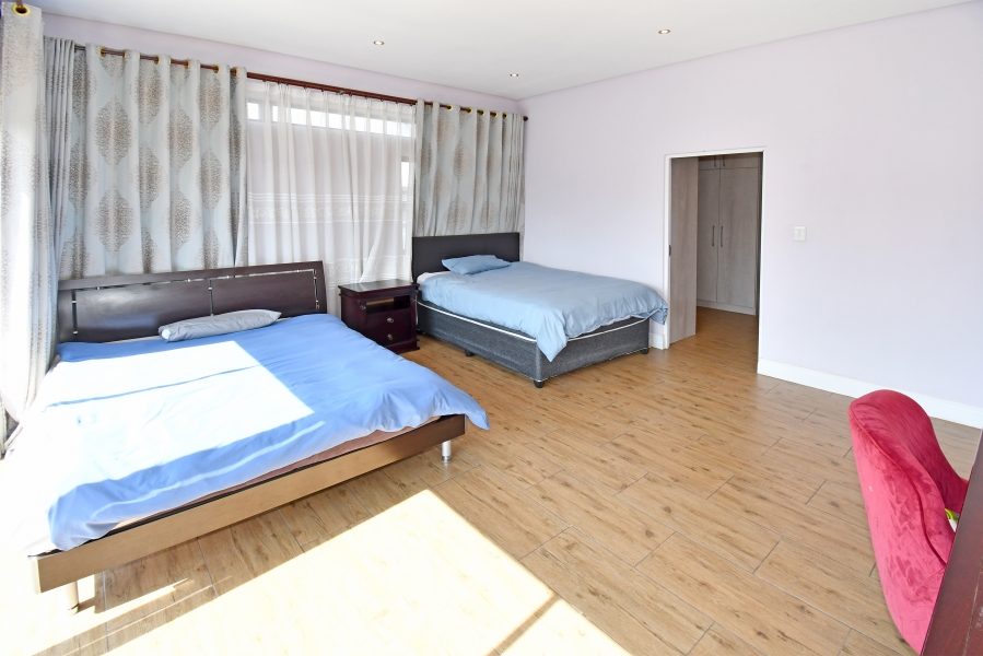 4 Bedroom Property for Sale in Waterfall Country Village Gauteng