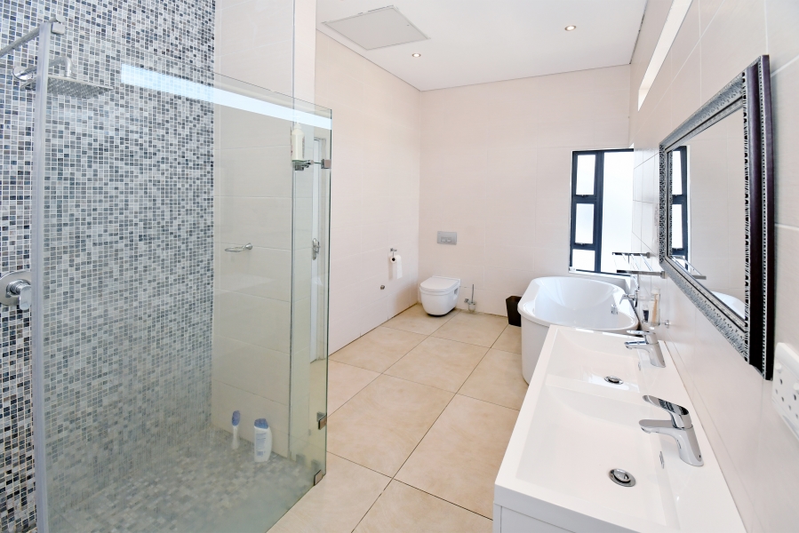 4 Bedroom Property for Sale in Waterfall Country Village Gauteng