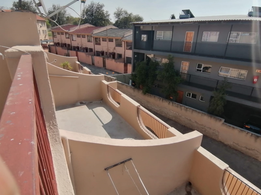 Commercial Property for Sale in Birchleigh Gauteng