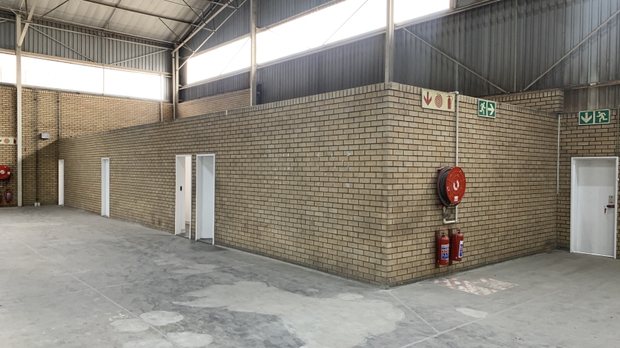 To Let Commercial Property for Rent in Longmeadow Gauteng