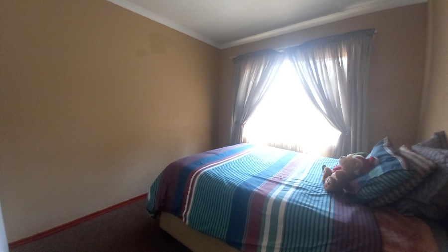 To Let 3 Bedroom Property for Rent in Florentia Gauteng