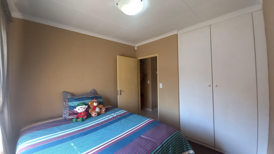 To Let 3 Bedroom Property for Rent in Florentia Gauteng