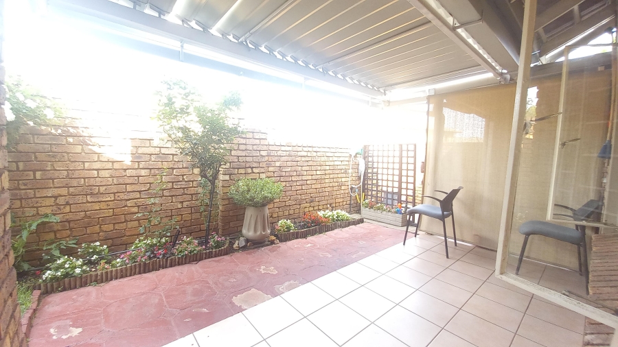 To Let 3 Bedroom Property for Rent in Florentia Gauteng