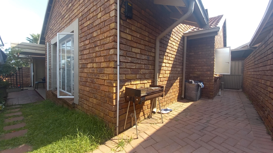 To Let 3 Bedroom Property for Rent in Florentia Gauteng