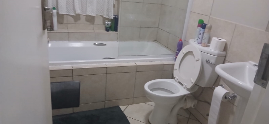 To Let 2 Bedroom Property for Rent in Terenure Gauteng