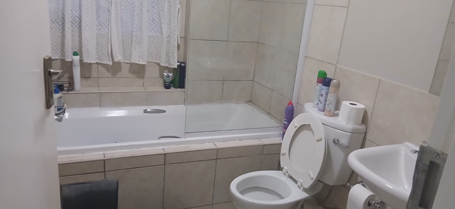 To Let 2 Bedroom Property for Rent in Terenure Gauteng