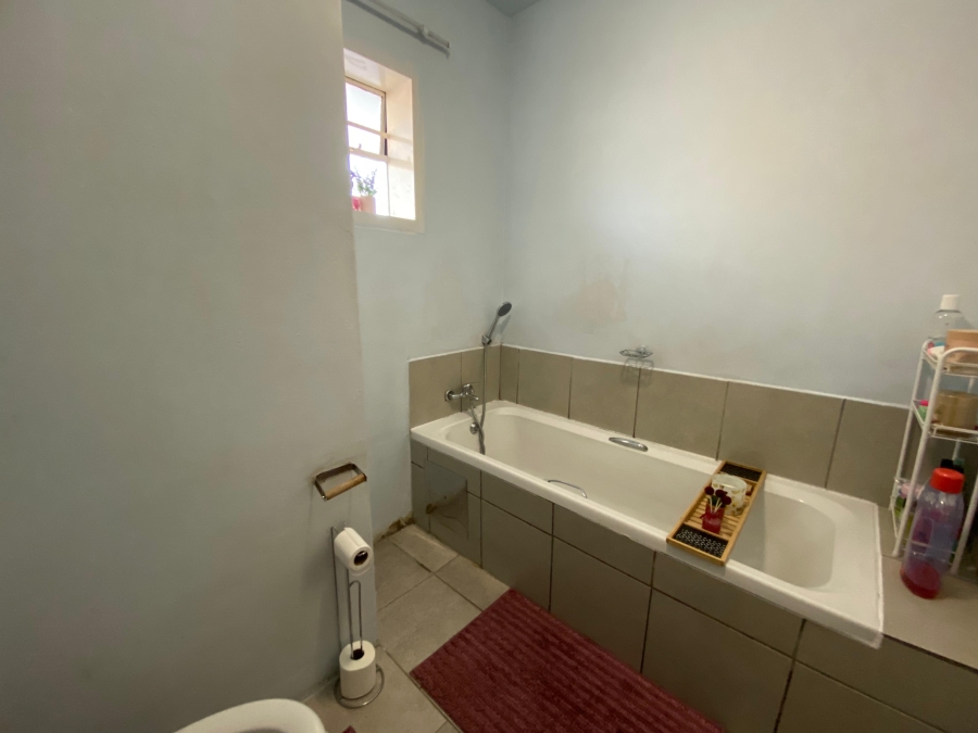 To Let 2 Bedroom Property for Rent in South Hills Gauteng