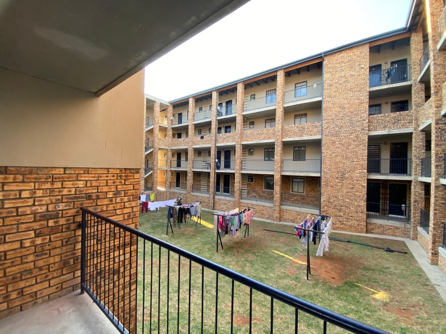 To Let 2 Bedroom Property for Rent in South Hills Gauteng