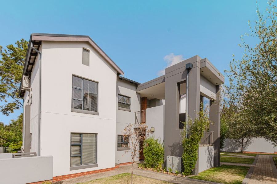 2 Bedroom Property for Sale in Broadacres Gauteng