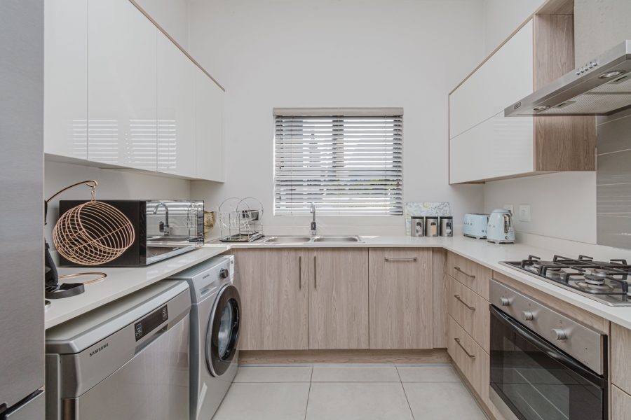 2 Bedroom Property for Sale in Broadacres Gauteng