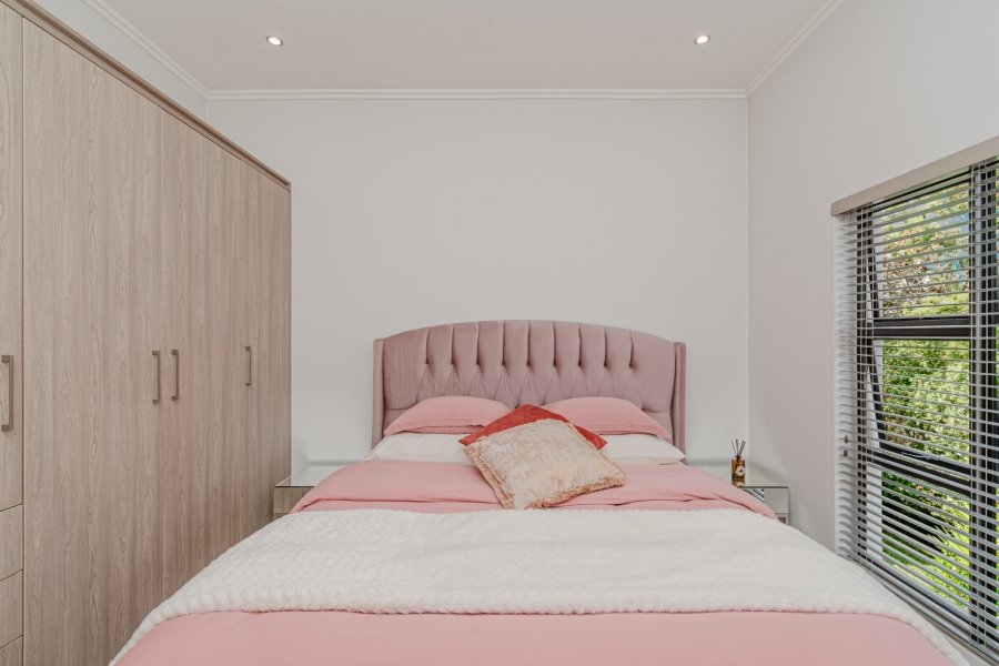 2 Bedroom Property for Sale in Broadacres Gauteng