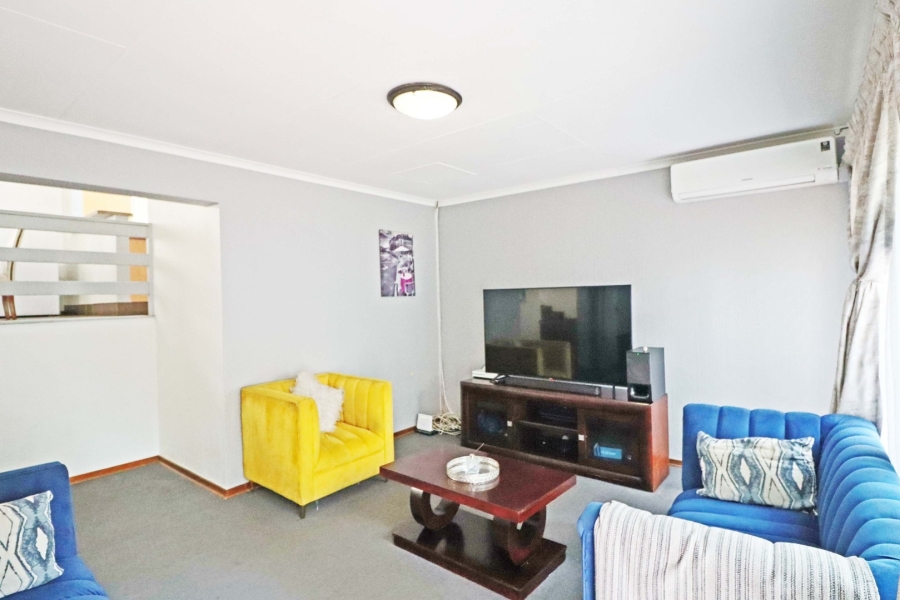 To Let 3 Bedroom Property for Rent in Bryanston Gauteng