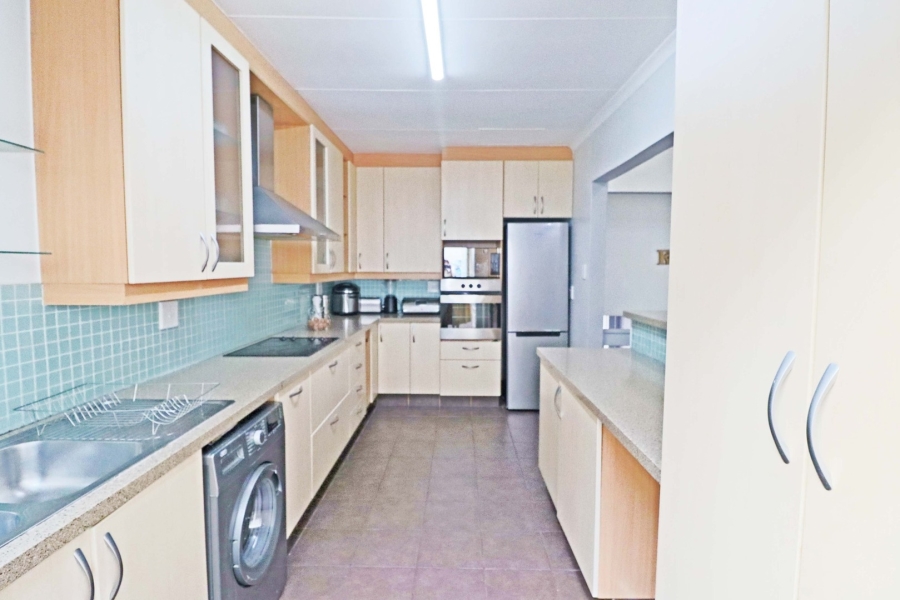 To Let 3 Bedroom Property for Rent in Bryanston Gauteng
