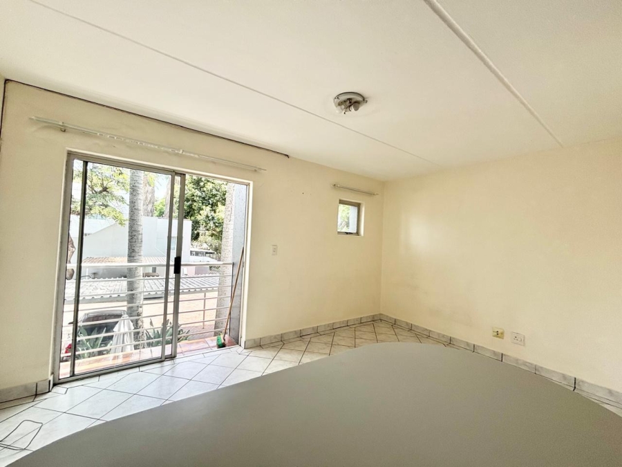 To Let 1 Bedroom Property for Rent in Sandown Gauteng