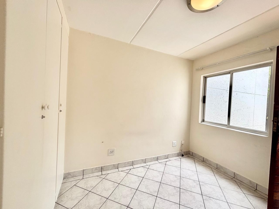 To Let 1 Bedroom Property for Rent in Sandown Gauteng