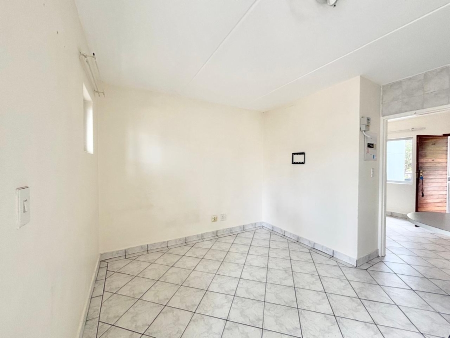 To Let 1 Bedroom Property for Rent in Sandown Gauteng