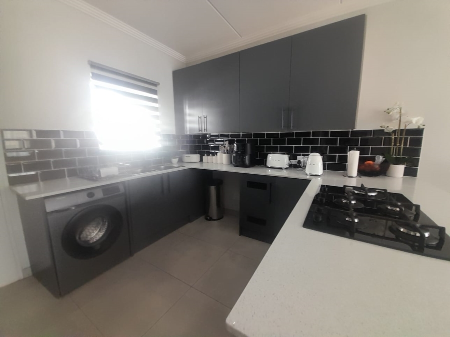 To Let 2 Bedroom Property for Rent in Bryanston Gauteng