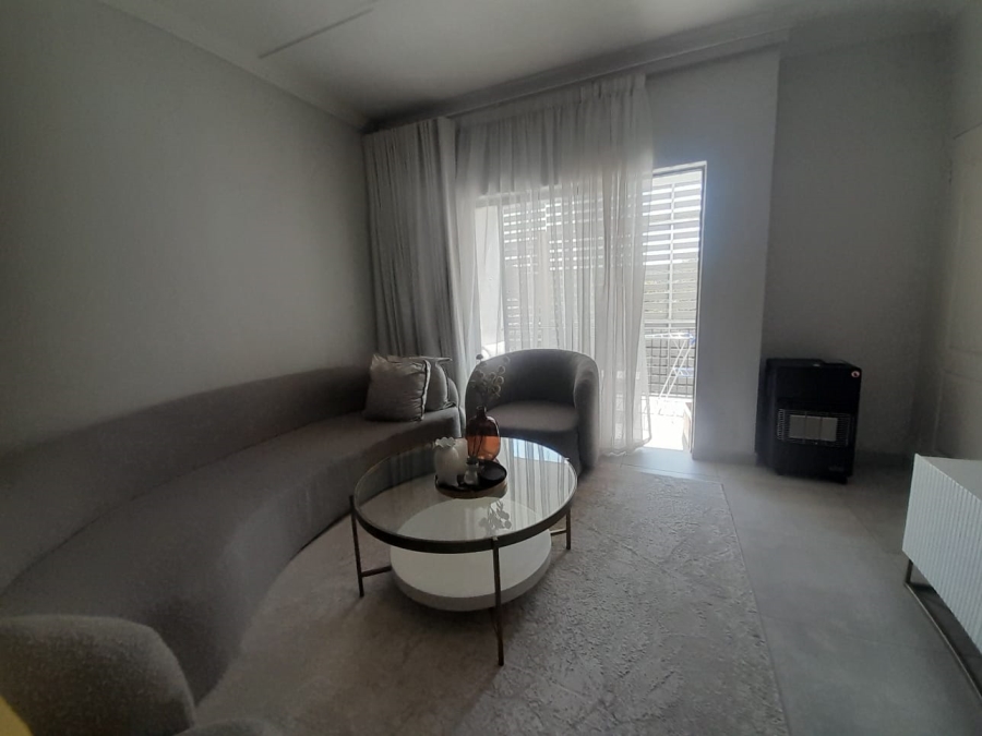 To Let 2 Bedroom Property for Rent in Bryanston Gauteng