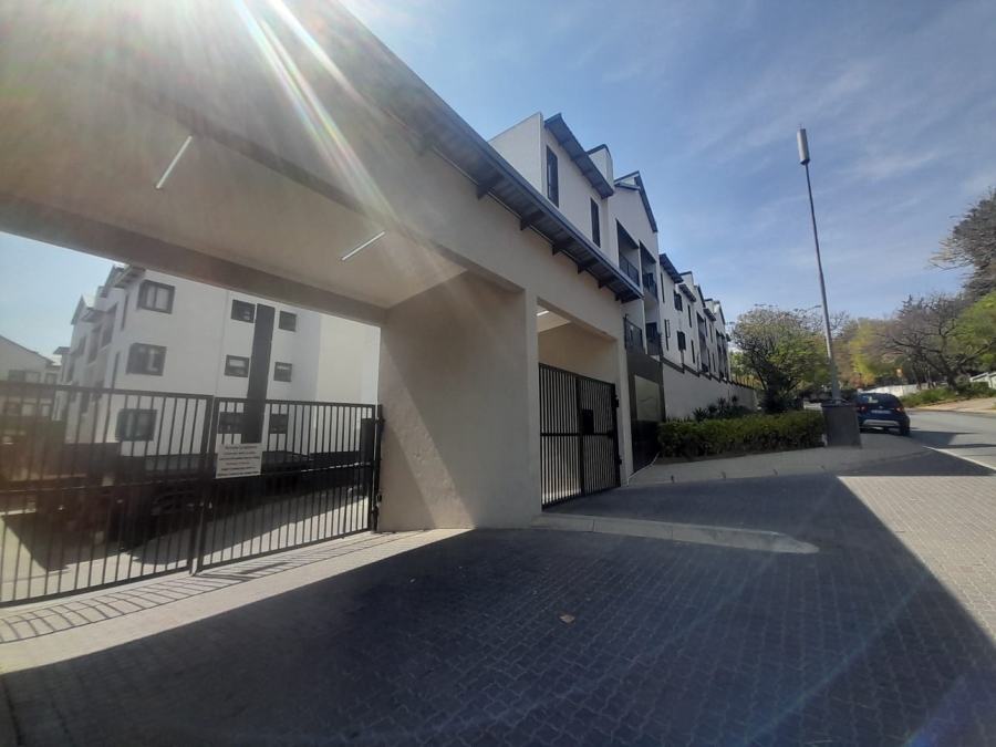 To Let 2 Bedroom Property for Rent in Bryanston Gauteng