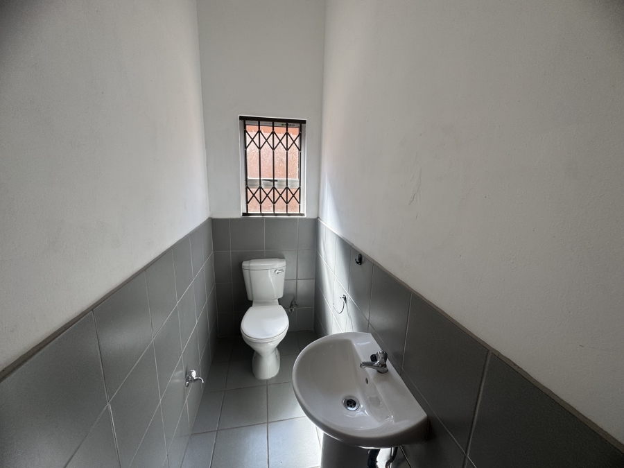 To Let Commercial Property for Rent in Hazeldene Gauteng