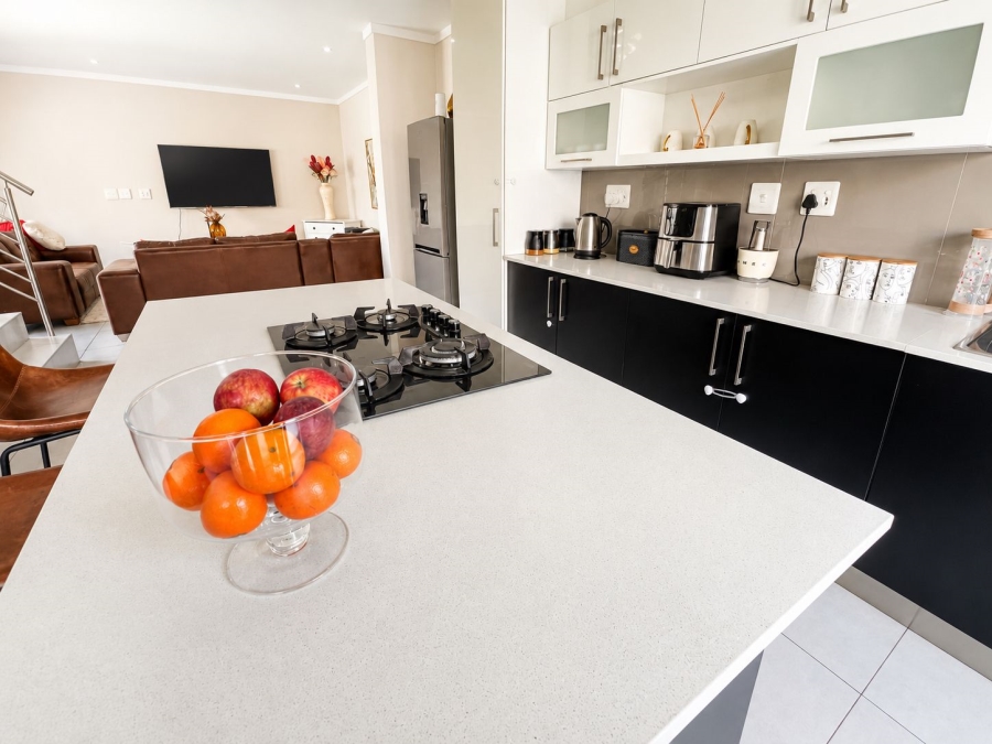 3 Bedroom Property for Sale in Equestria Gauteng
