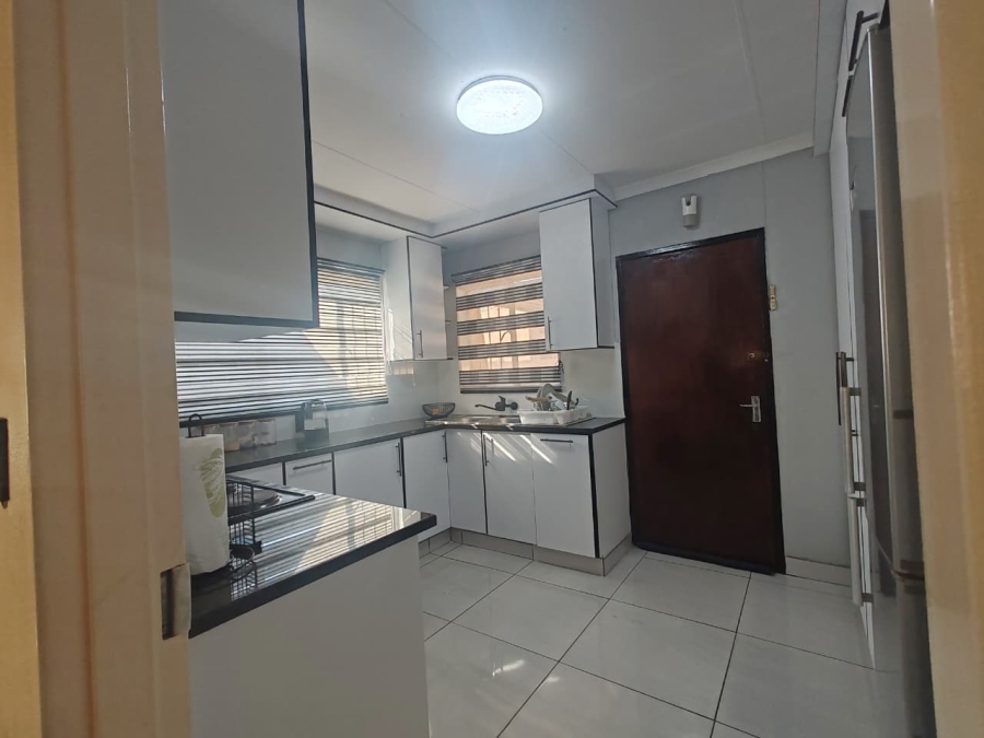 3 Bedroom Property for Sale in Bakerton Gauteng