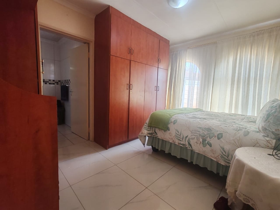 3 Bedroom Property for Sale in Bakerton Gauteng