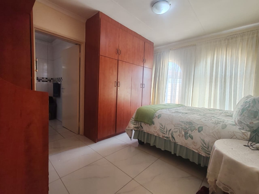 3 Bedroom Property for Sale in Bakerton Gauteng