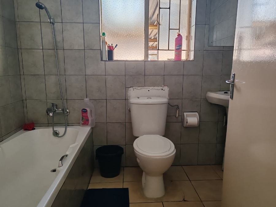 3 Bedroom Property for Sale in Bakerton Gauteng