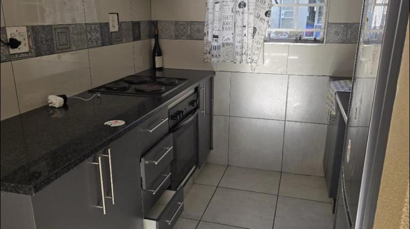 2 Bedroom Property for Sale in Goedeburg Gauteng