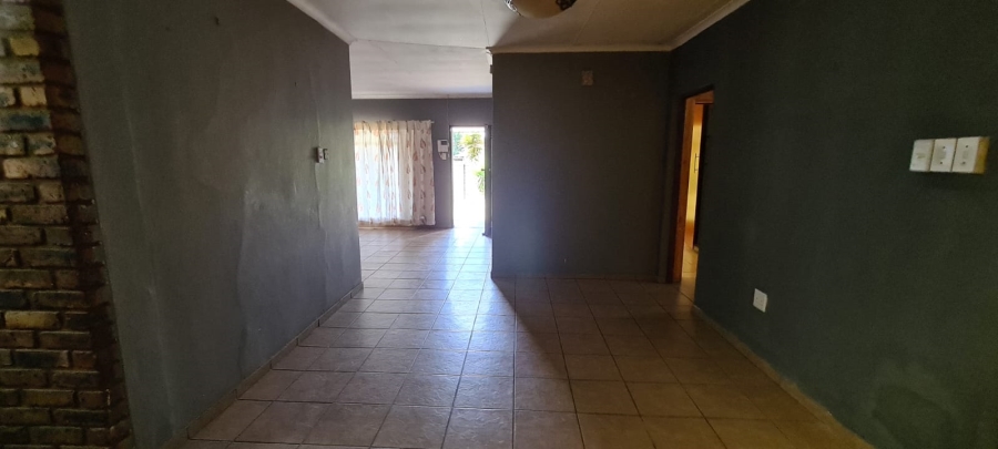 To Let 4 Bedroom Property for Rent in Modder East Gauteng
