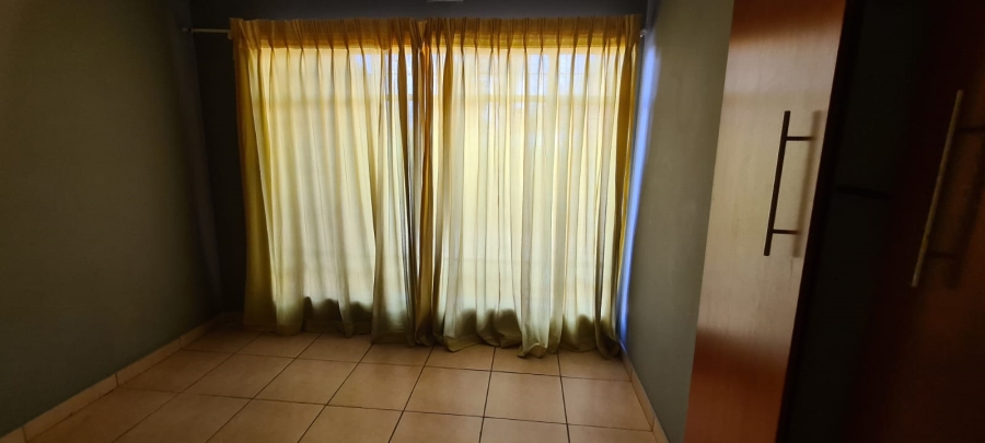 To Let 4 Bedroom Property for Rent in Modder East Gauteng