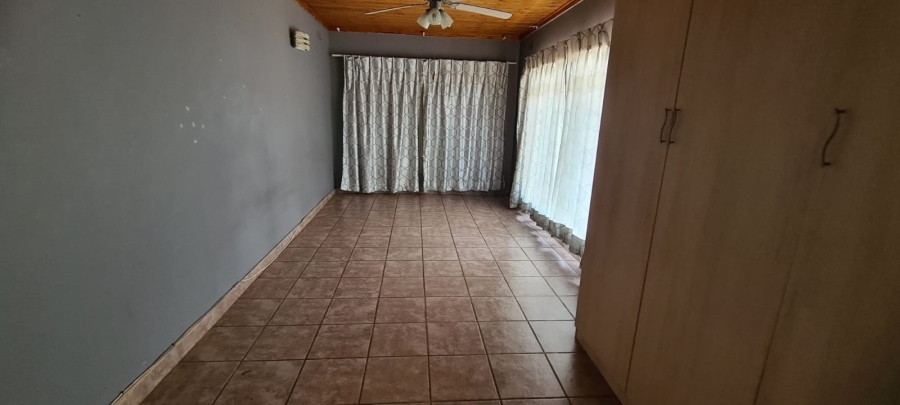 To Let 4 Bedroom Property for Rent in Modder East Gauteng
