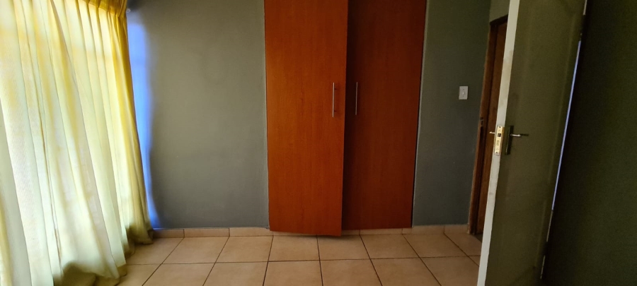 To Let 4 Bedroom Property for Rent in Modder East Gauteng