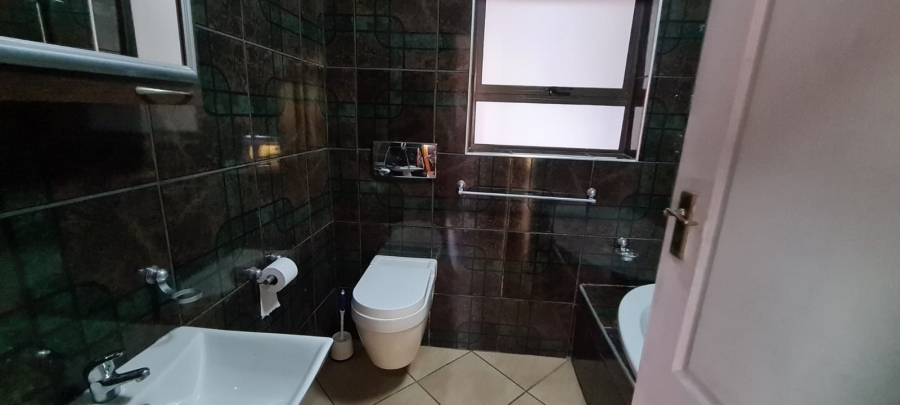 To Let 4 Bedroom Property for Rent in Modder East Gauteng