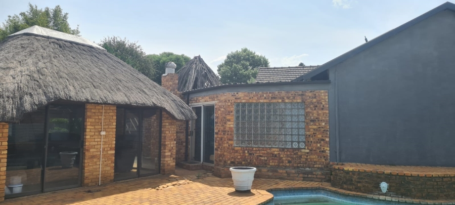 To Let 4 Bedroom Property for Rent in Modder East Gauteng