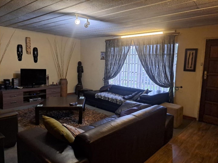 5 Bedroom Property for Sale in Dalpark Gauteng