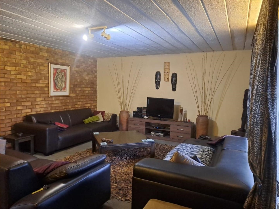 5 Bedroom Property for Sale in Dalpark Gauteng