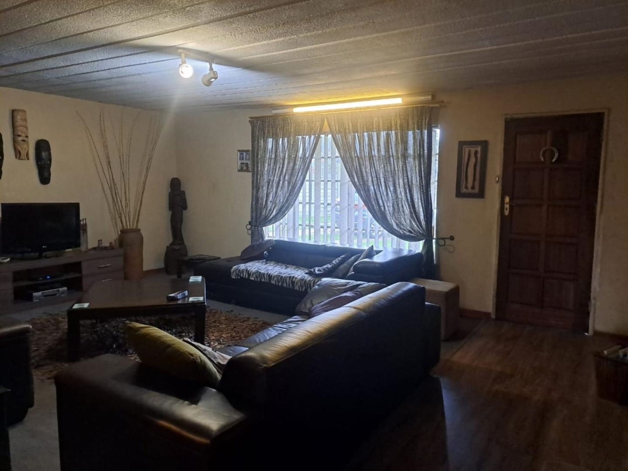 5 Bedroom Property for Sale in Dalpark Gauteng