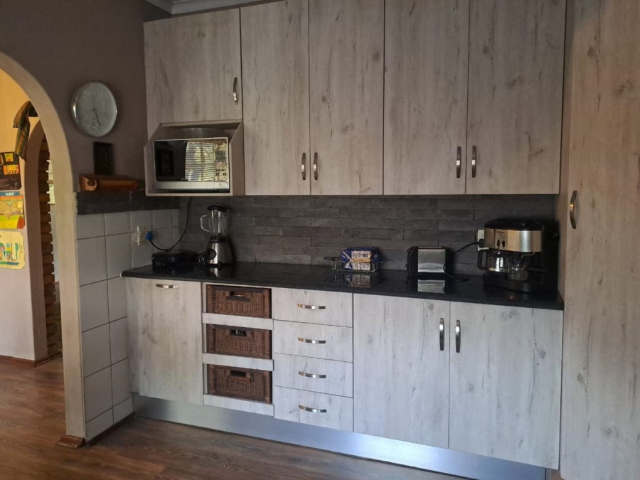 5 Bedroom Property for Sale in Dalpark Gauteng