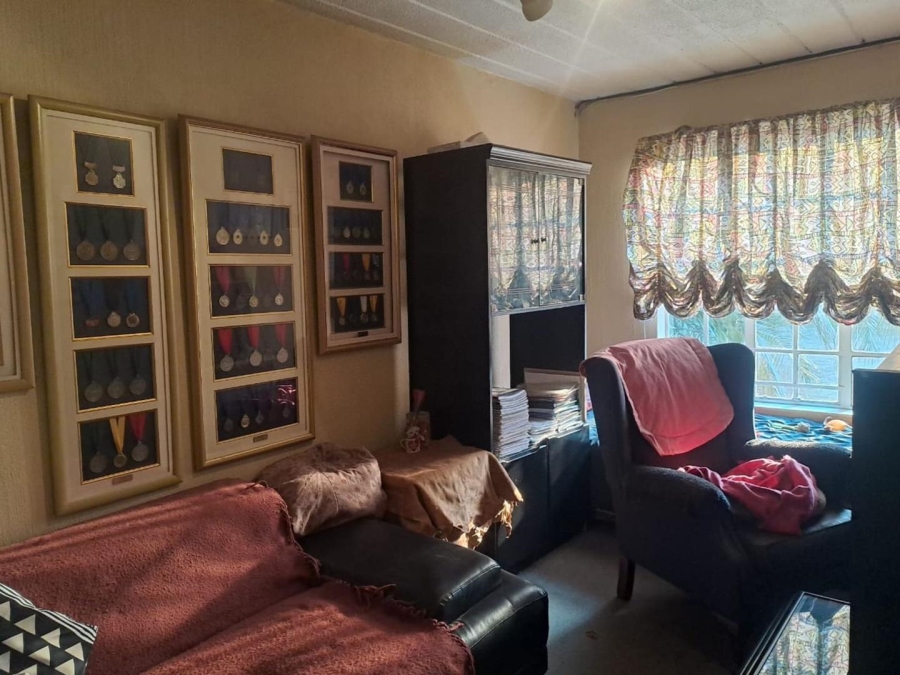 5 Bedroom Property for Sale in Dalpark Gauteng