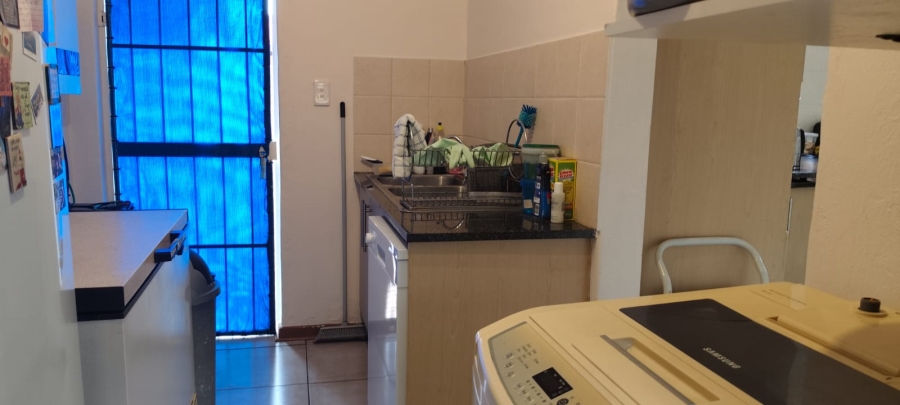3 Bedroom Property for Sale in Bekkersdal Gauteng