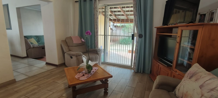 3 Bedroom Property for Sale in Bekkersdal Gauteng