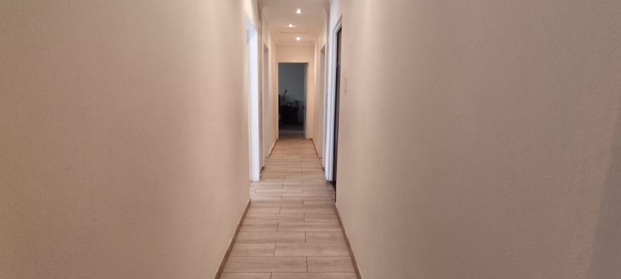 3 Bedroom Property for Sale in Bekkersdal Gauteng