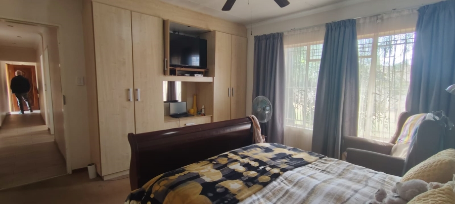 3 Bedroom Property for Sale in Bekkersdal Gauteng